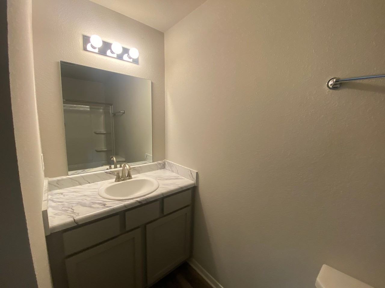 309 Harper Dr - Photo 2 of 11