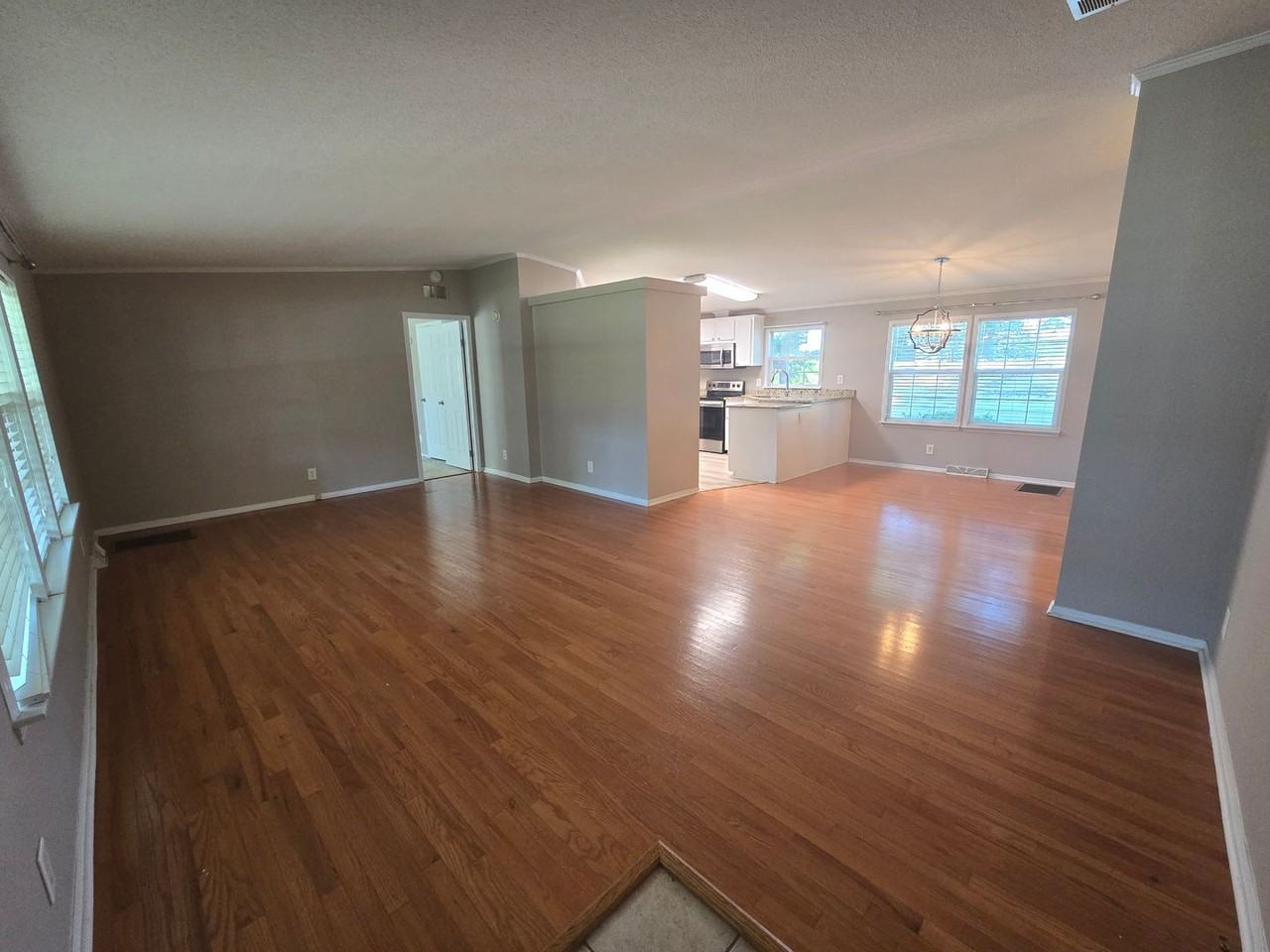 6171 6171 Brooks St - Photo 5 of 20