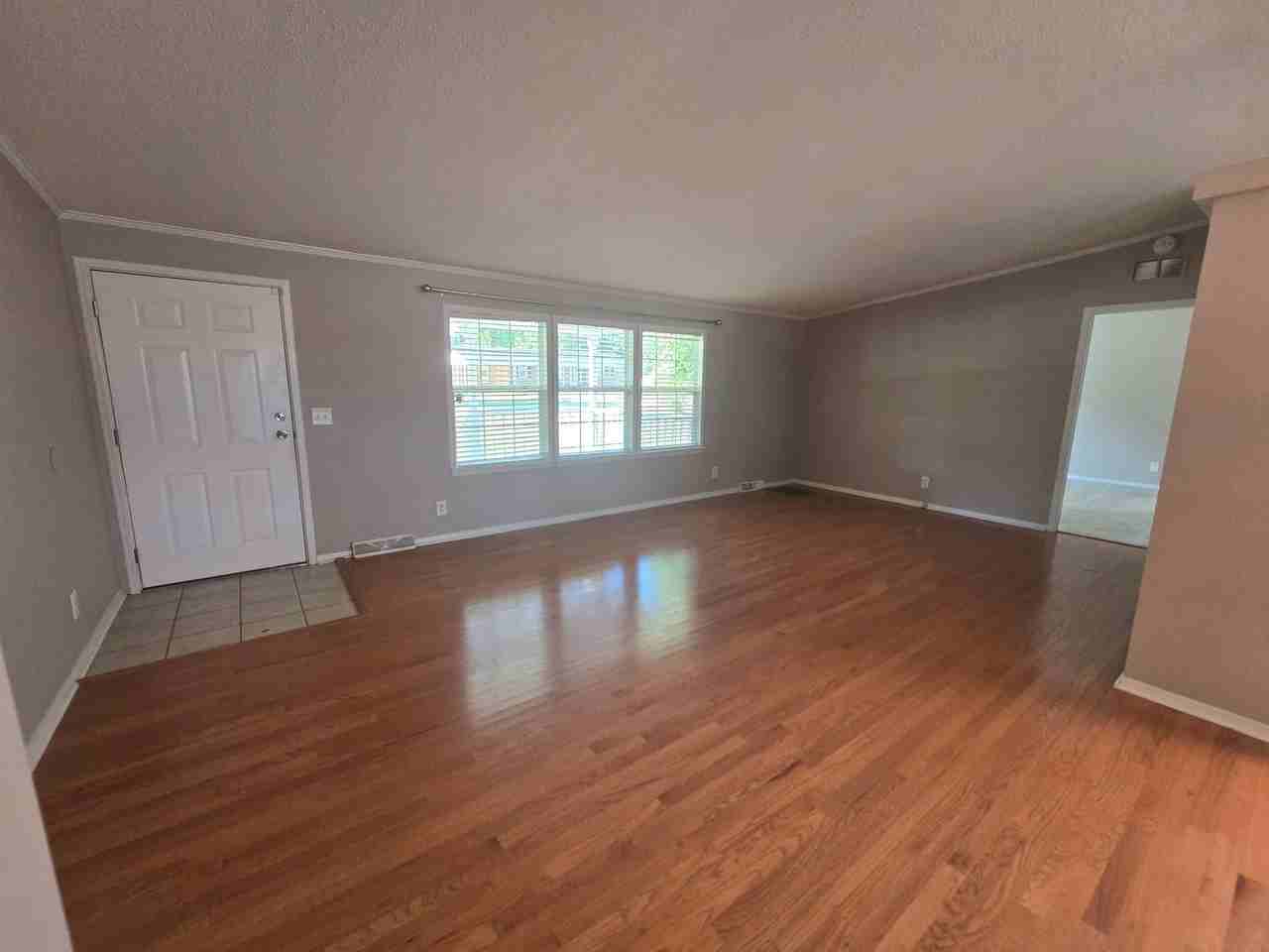 6171 6171 Brooks St - Photo 6 of 20
