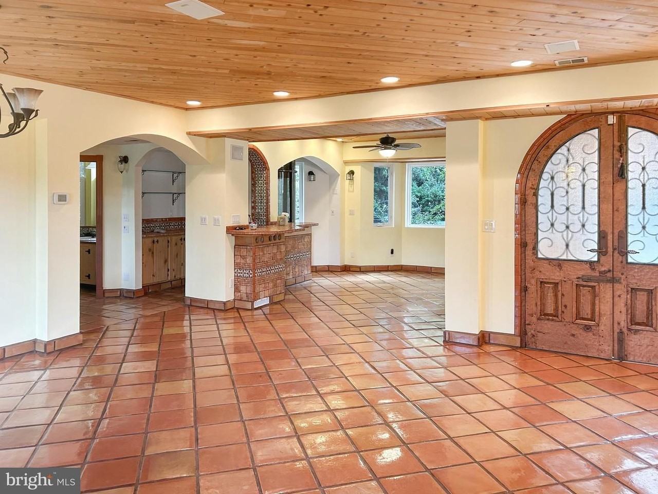 12330 Potomac View Road - Photo 5 of 44