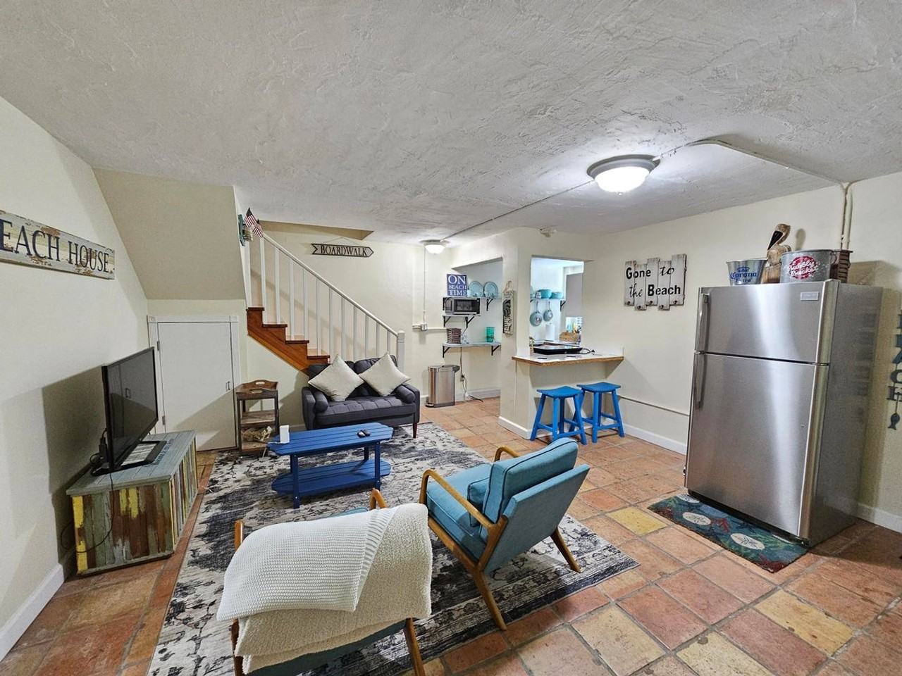 339 Virginia St - Photo 7 of 15