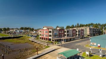 featured image of 75 Harbor St #204