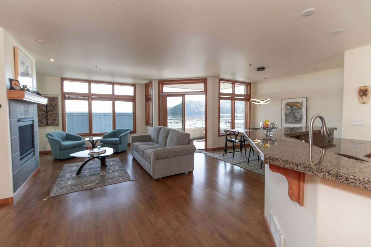 75 Harbor St #204 - Photo 7 of 14