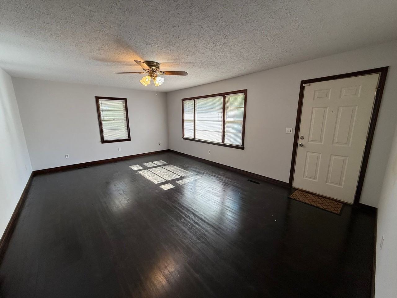 3808 Hopwood Ave - Photo 2 of 21