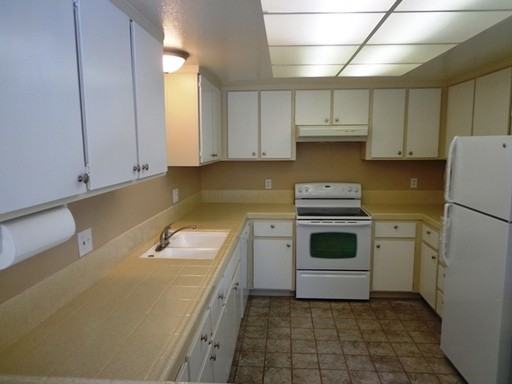 7430 Tulare Hill Dr - Photo 3 of 8