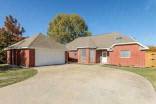 116 Gregory Dr - Photo 1 of 1