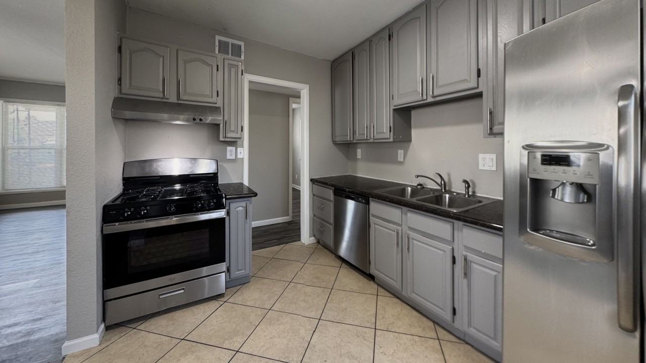 911 Zion St #NA - Photo 2 of 14