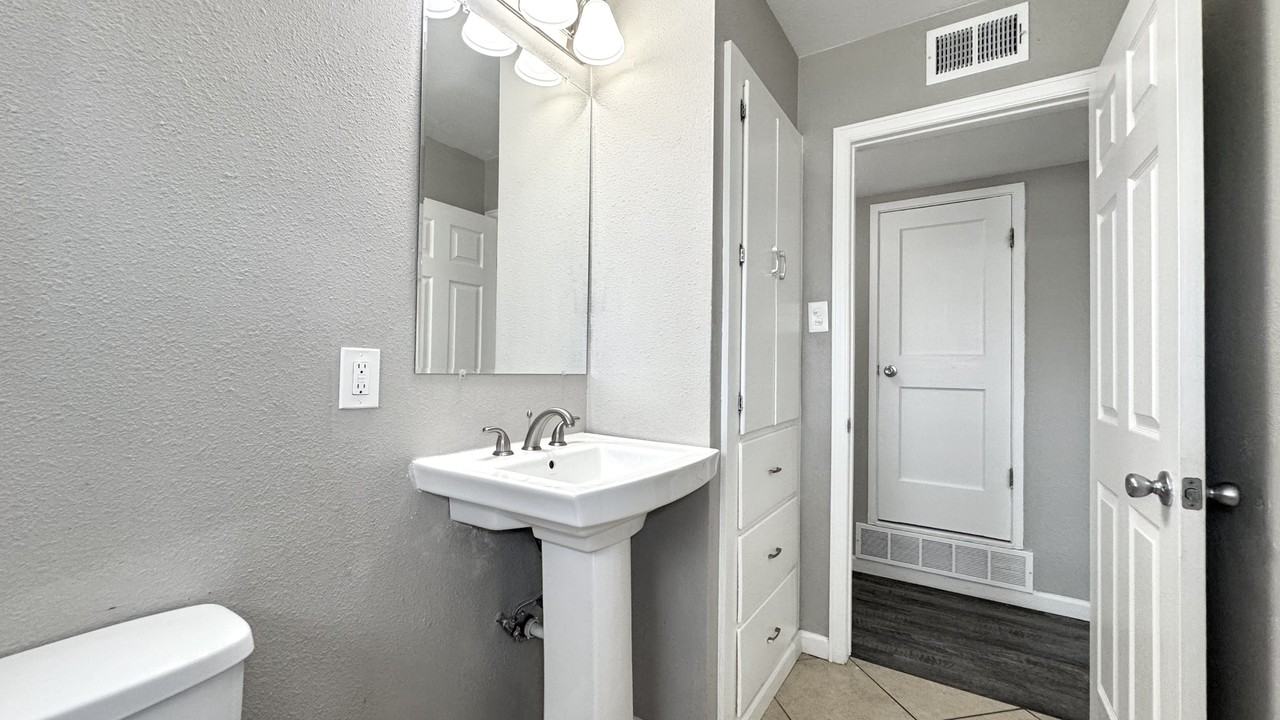 911 Zion St #NA - Photo 3 of 14