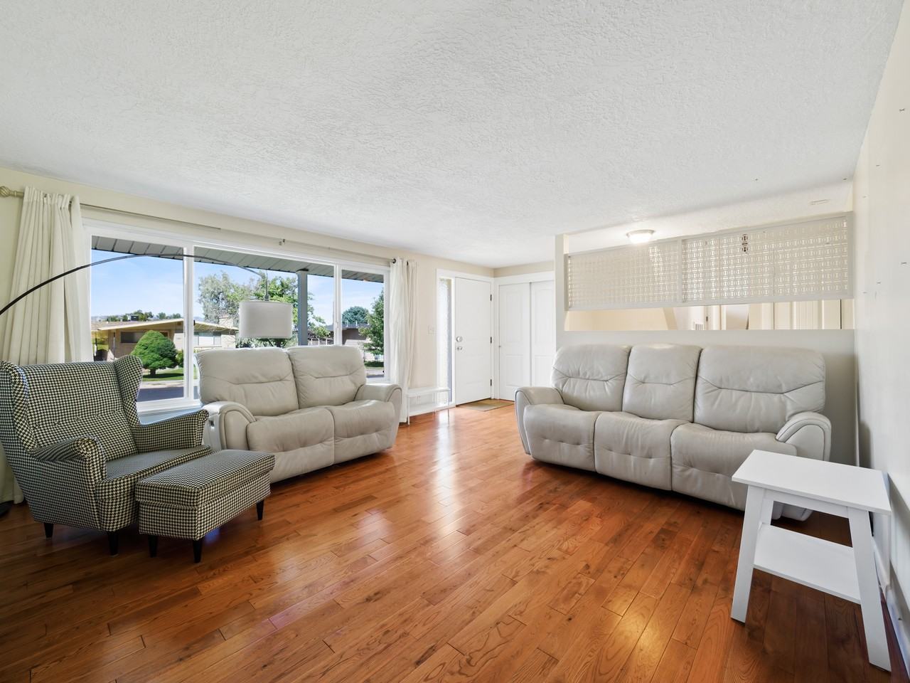 435 S 1450 E #NA - Photo 3 of 20