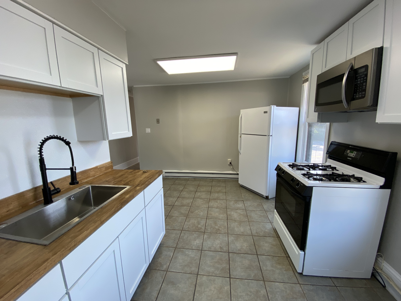 229 Valley St - Photo 2 of 6