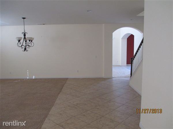 32300 Copper Crest Ln - Photo 2 of 62