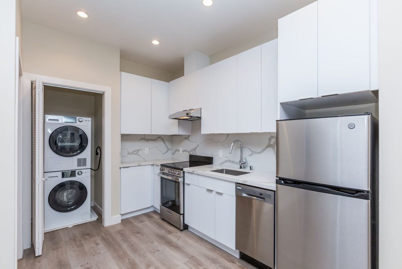 2510 Central - Photo 4 of 35