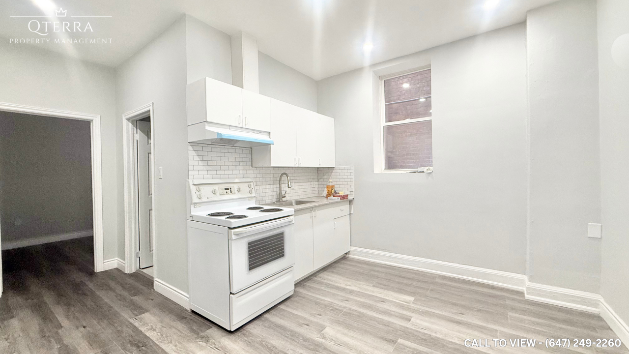 4-1942 Weston Rd, York, Ontario M9N 1W2 - Photo 2 of 6