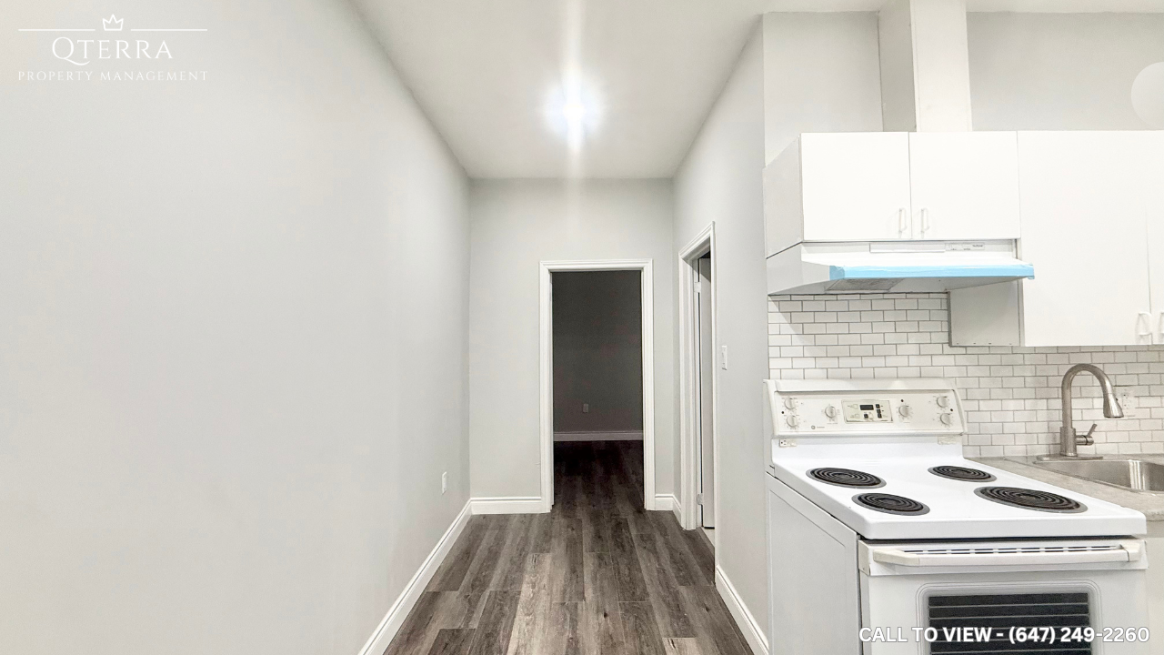 4-1942 Weston Rd, York, Ontario M9N 1W2 - Photo 3 of 6