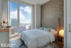 featured image of E 44th St #36H