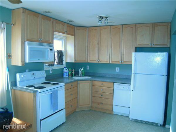 Mountainview Manor - Photo 2 of 10