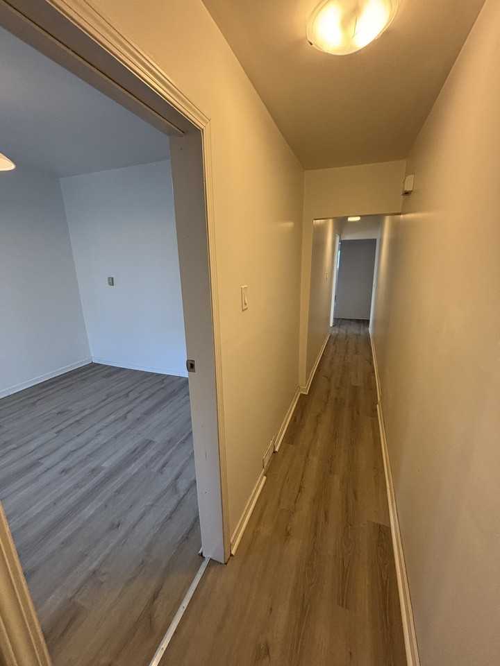 744 Elgin Ave - Photo 3 of 34