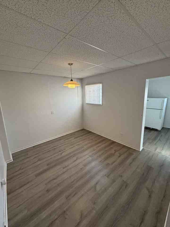 744 Elgin Ave - Photo 6 of 34