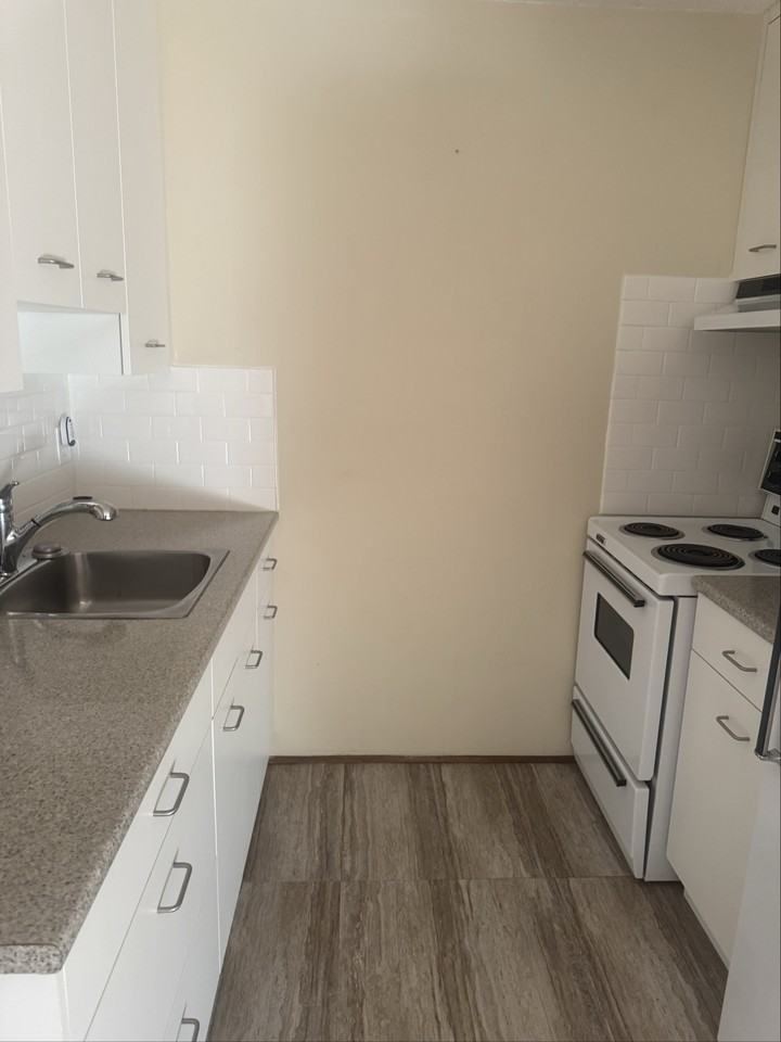 Monarch Apartments - Photo 3 of 9