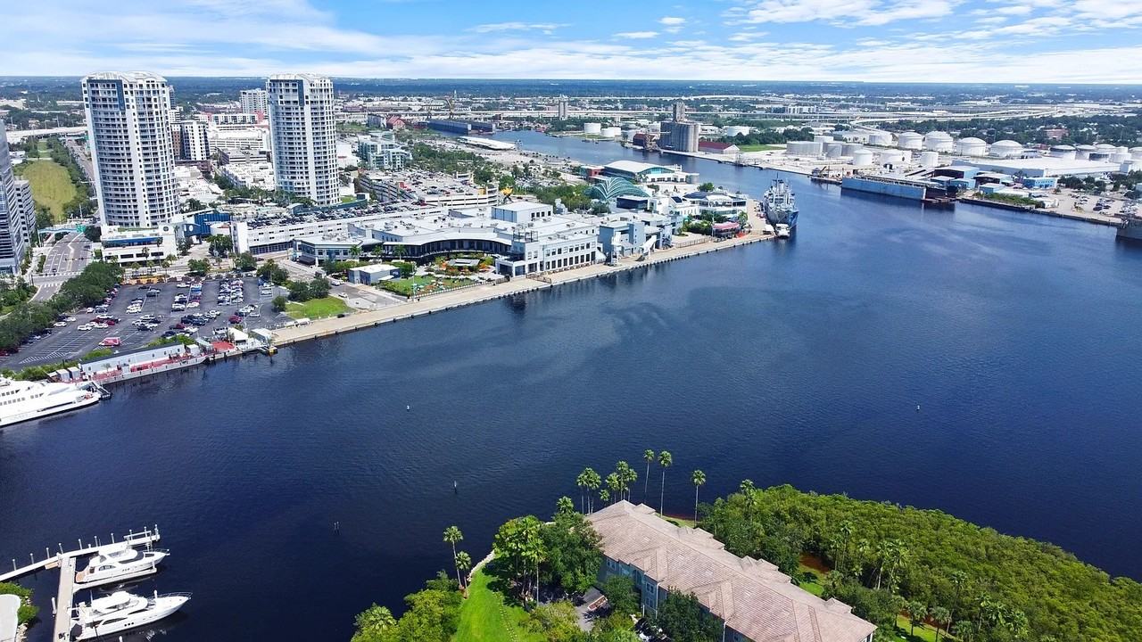 708 Promenade Pl - Photo 3 of 20