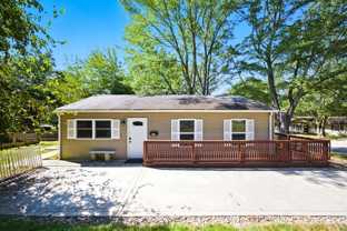 455 Lakeview Dr - Photo 1 of 1