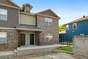 featured image of 1626 N Leverett Ave