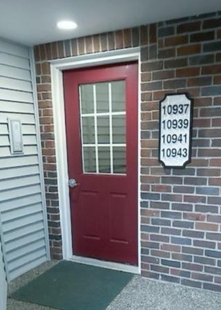10943 Sumter Ave S - Photo 2 of 19