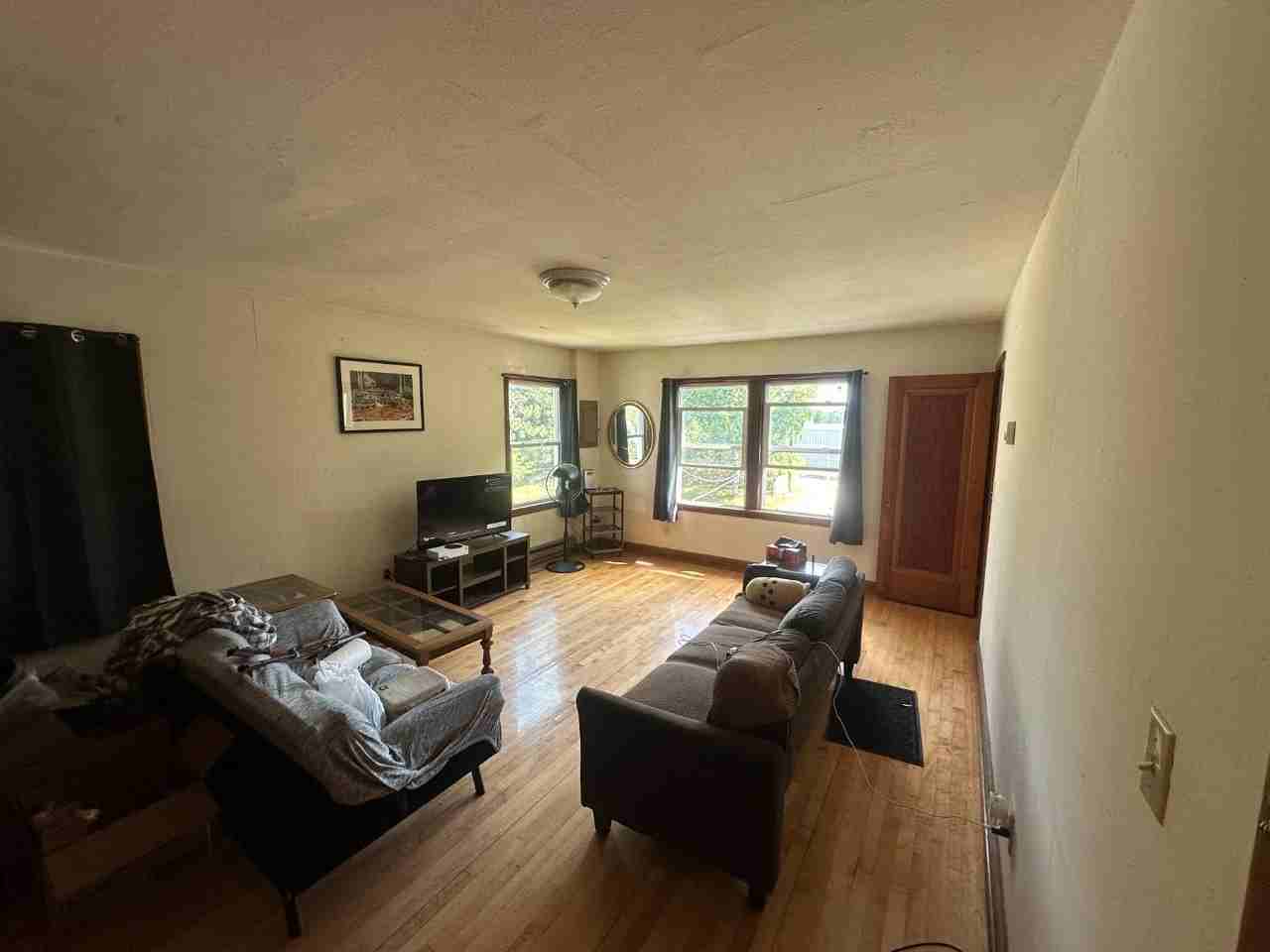 222 Maple - Photo 3 of 5