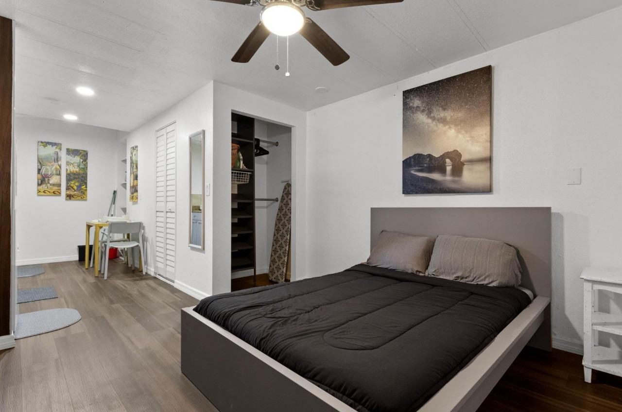 5140  Countryside Court - Photo 2 of 5