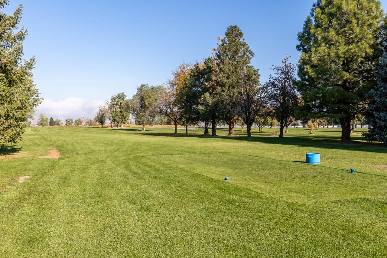 Furnished Condo in McNary - Photo 3 of 3