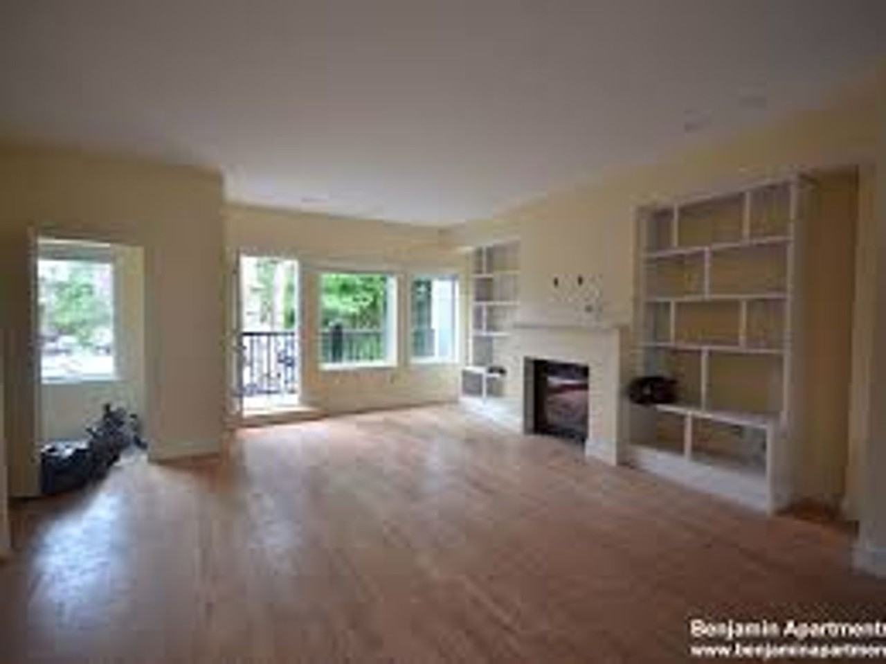 118 Tremont St - Photo 4 of 31