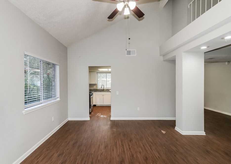 18711 Droitwich Dr - Photo 7 of 17