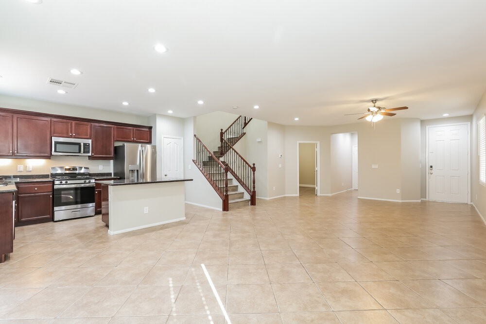 9775 Pan Falls St - Photo 5 of 17