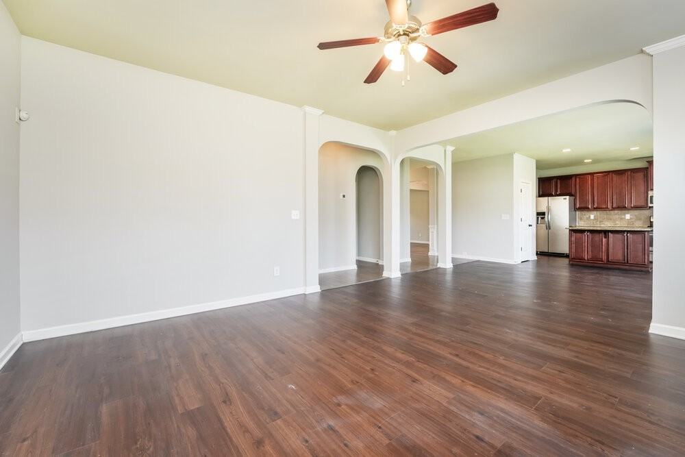 304 Brittney Cv - Photo 5 of 17