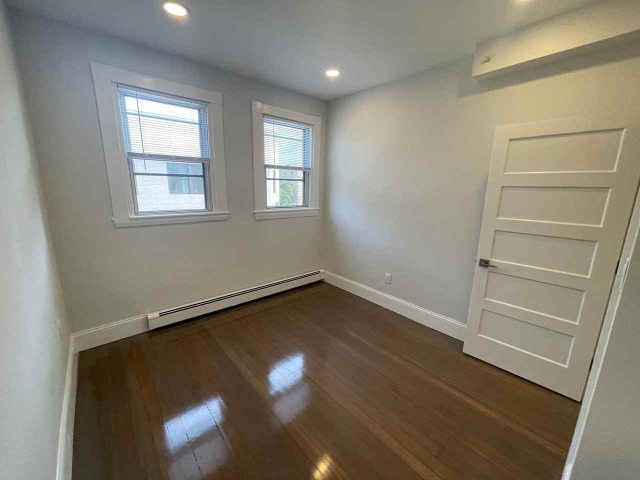 447 Centre St - Photo 7 of 13