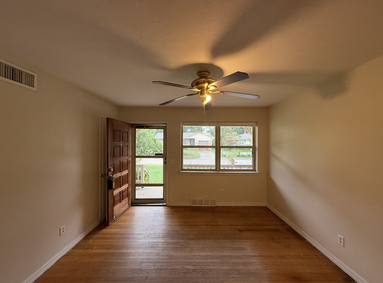 5417 Northwest 46th Terrace - Photo 3 of 21