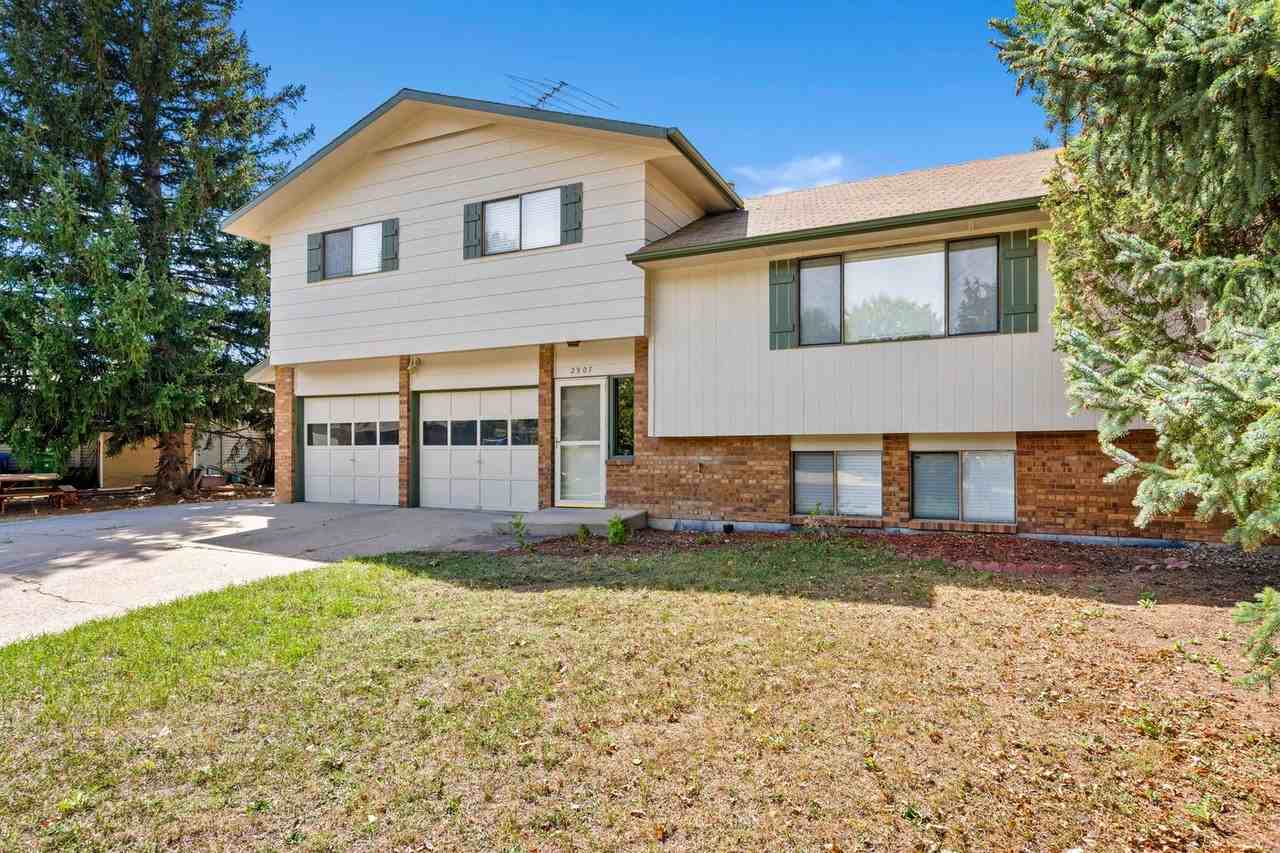 2907 Rocky Mountain Ct - Photo 2 of 22