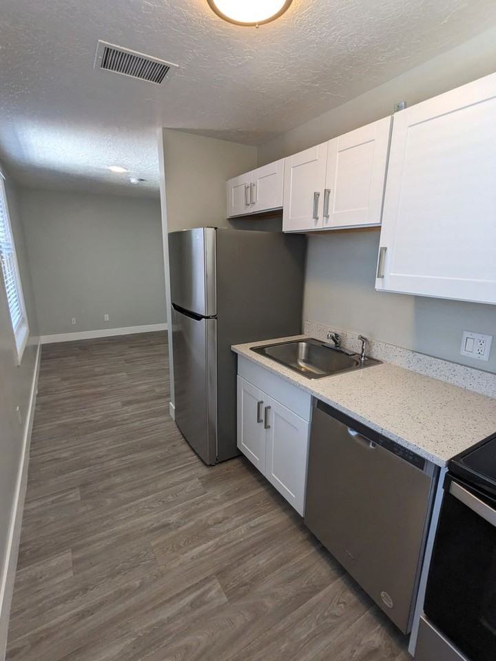 New Brigham Apartments for Rent - Photo 4 of 31