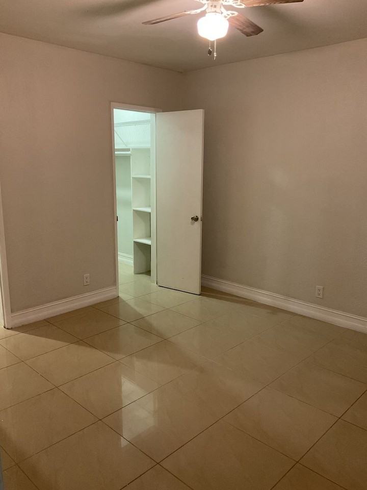 1931 Northeast 51st Street - Photo 6 of 12