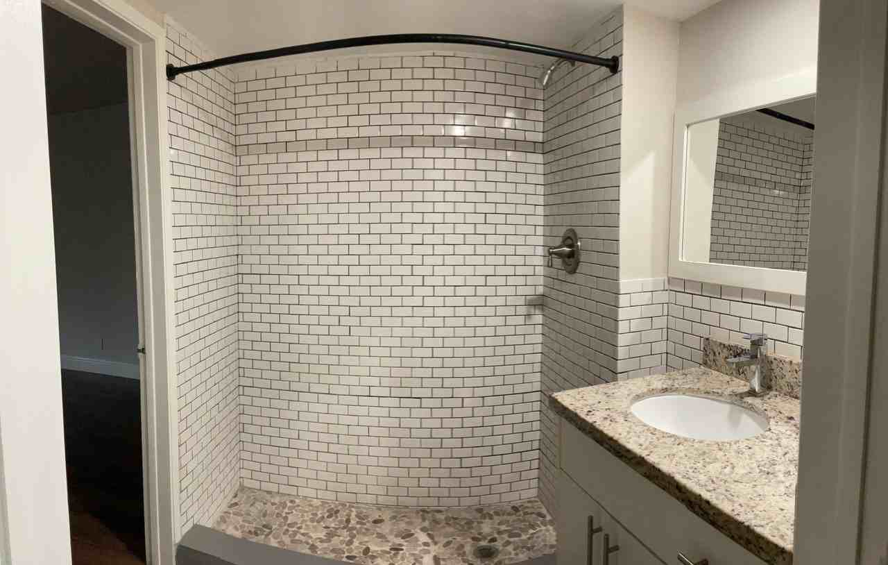 1941 Ne 51st St - Photo 6 of 11