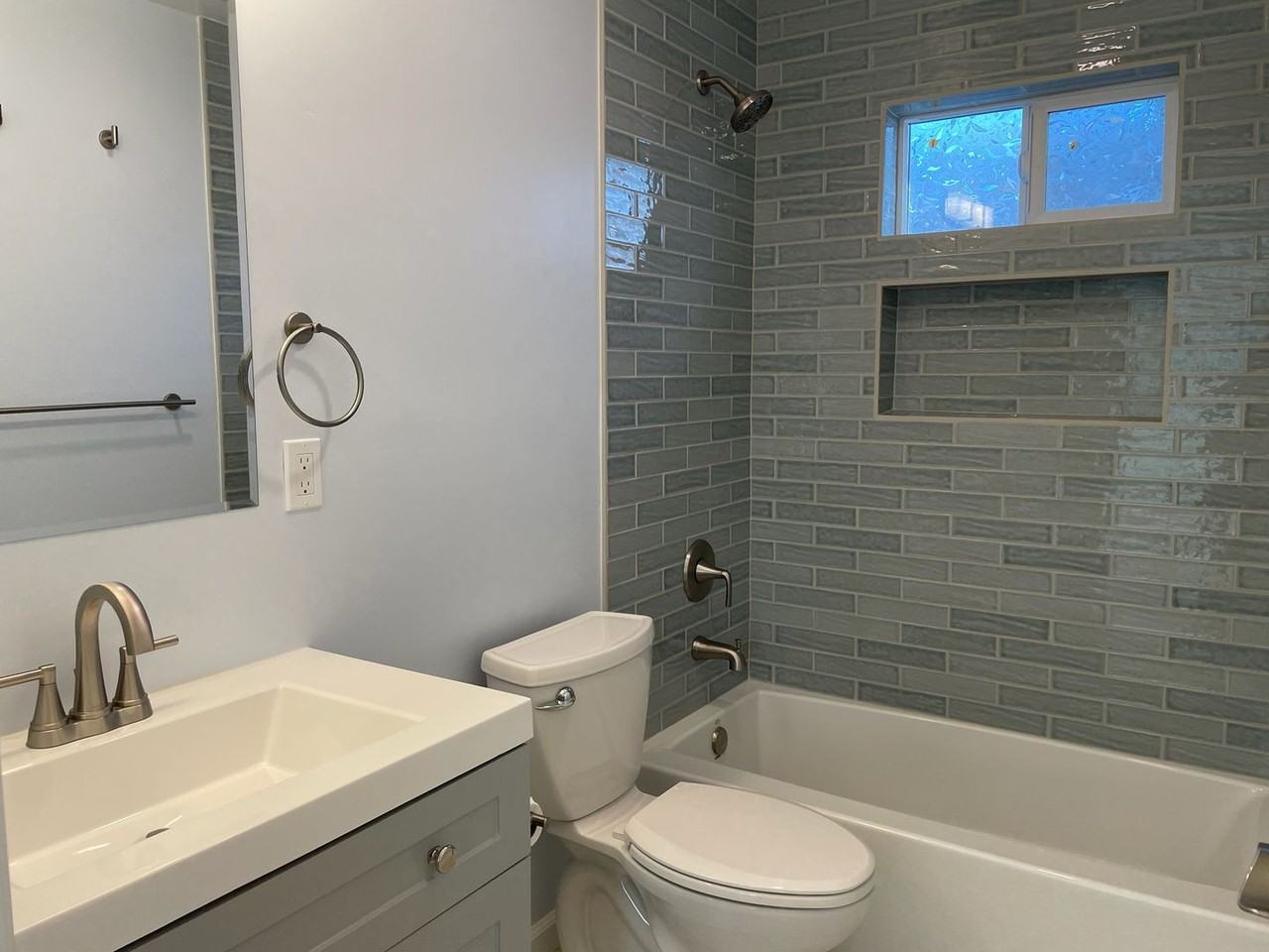 5267 Arlene St - Photo 7 of 11