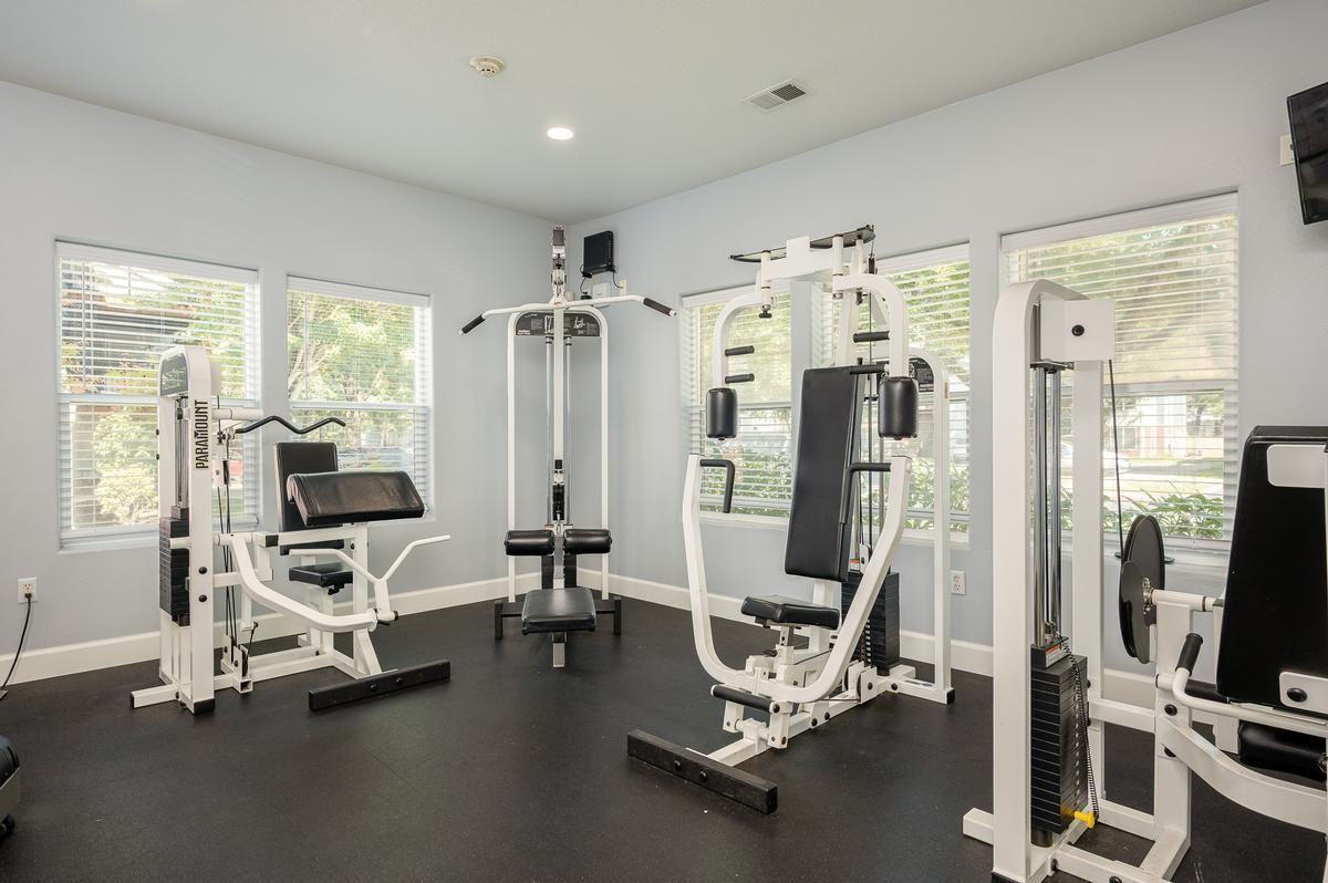 11999 Southwest Tualatin Road - Photo 3 of 20