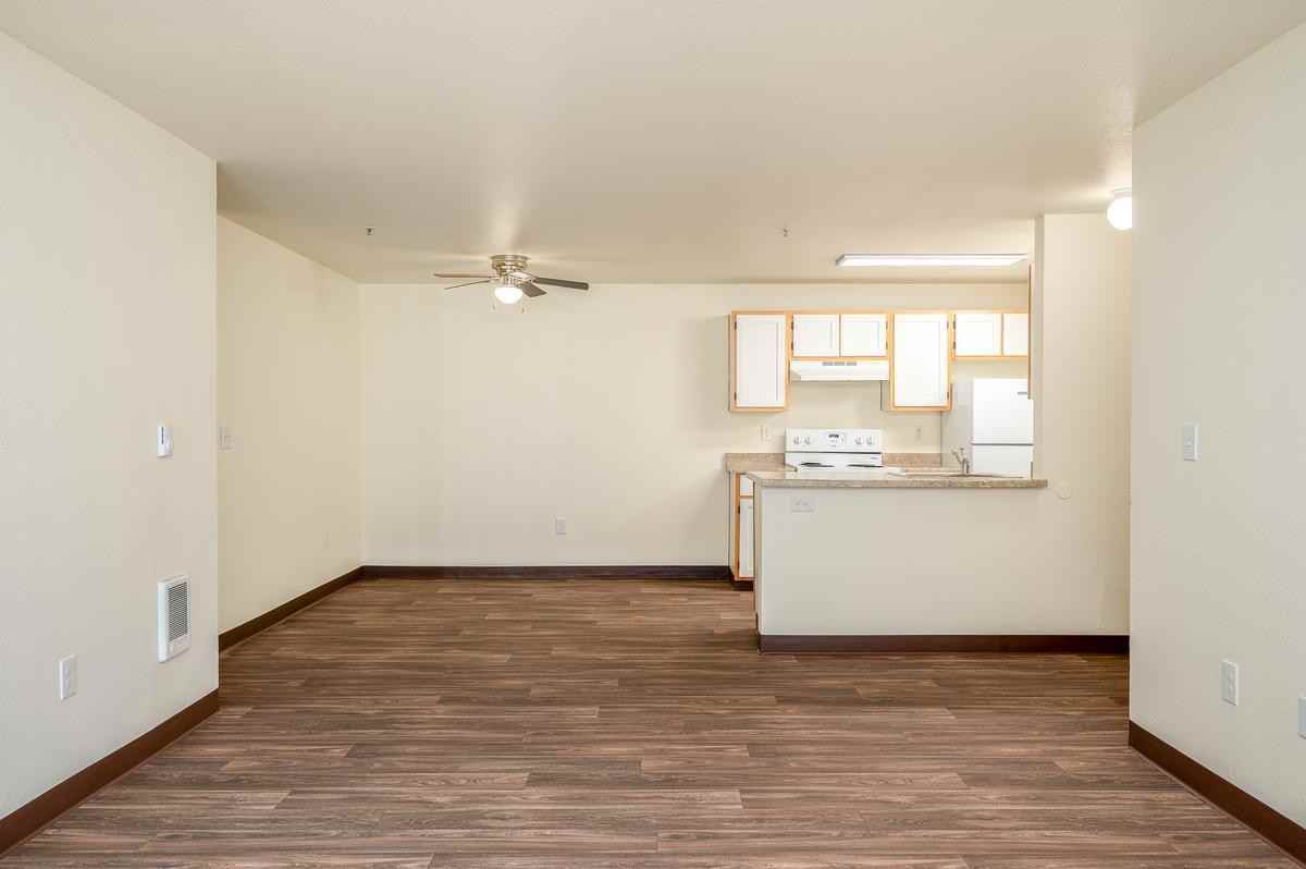 11999 Sw Tualatin Rd - Photo 4 of 20
