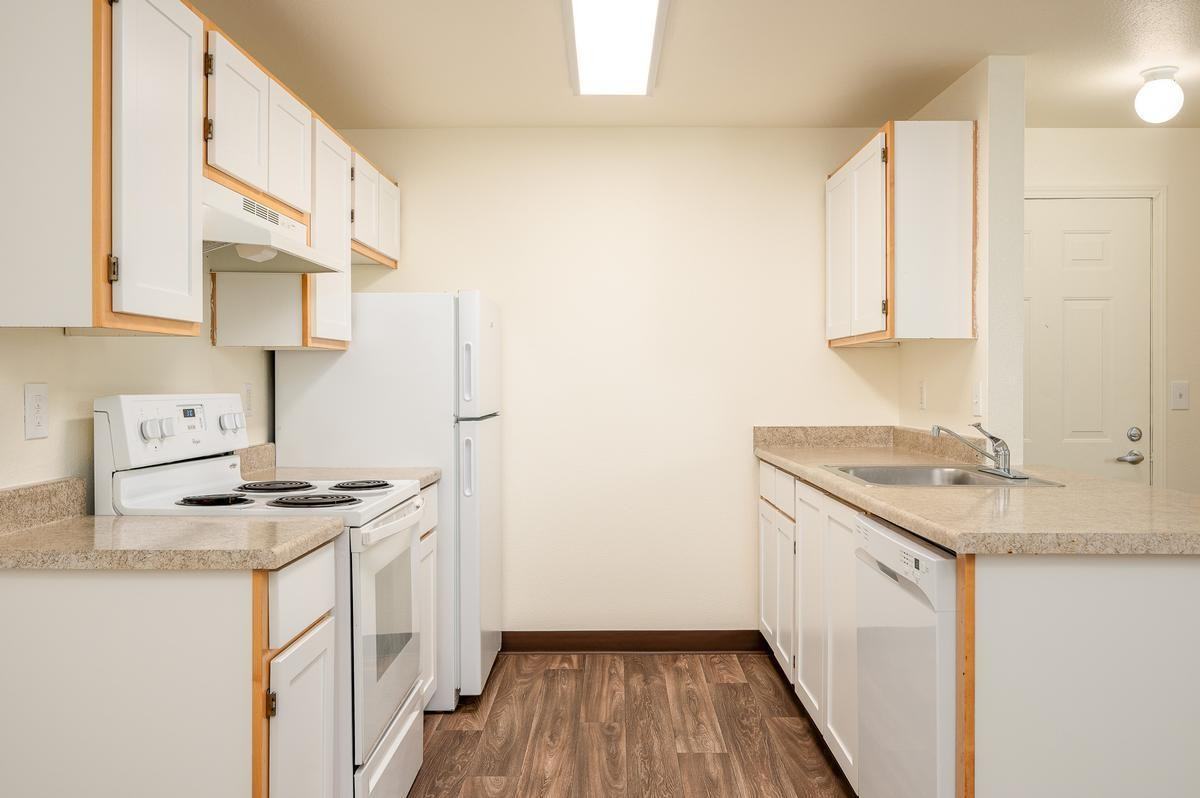 11999 Southwest Tualatin Road - Photo 2 of 20