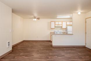 230 Se Edgeway Dr - Photo 1 of 1