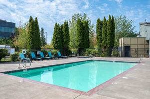 featured image of 230 Se Edgeway Dr