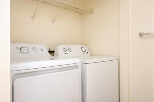 230 Se Edgeway Dr - Photo 1 of 1