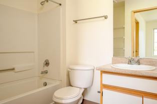 230 Se Edgeway Dr - Photo 1 of 1