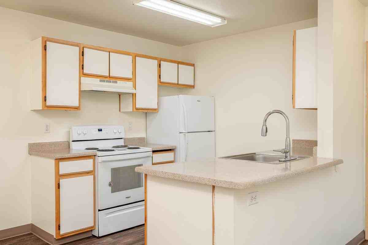 230 Se Edgeway Dr - Photo 5 of 24