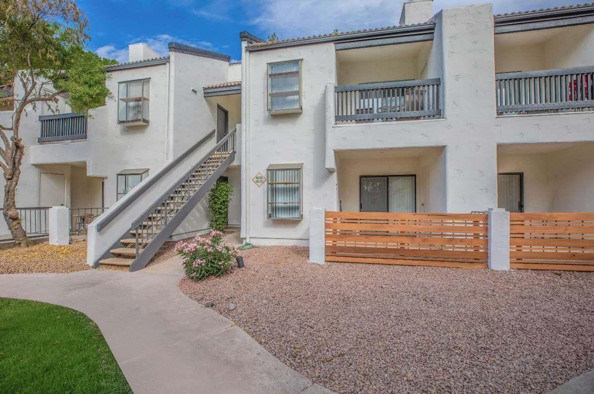 2101 N Evergreen St - Photo 6 of 41